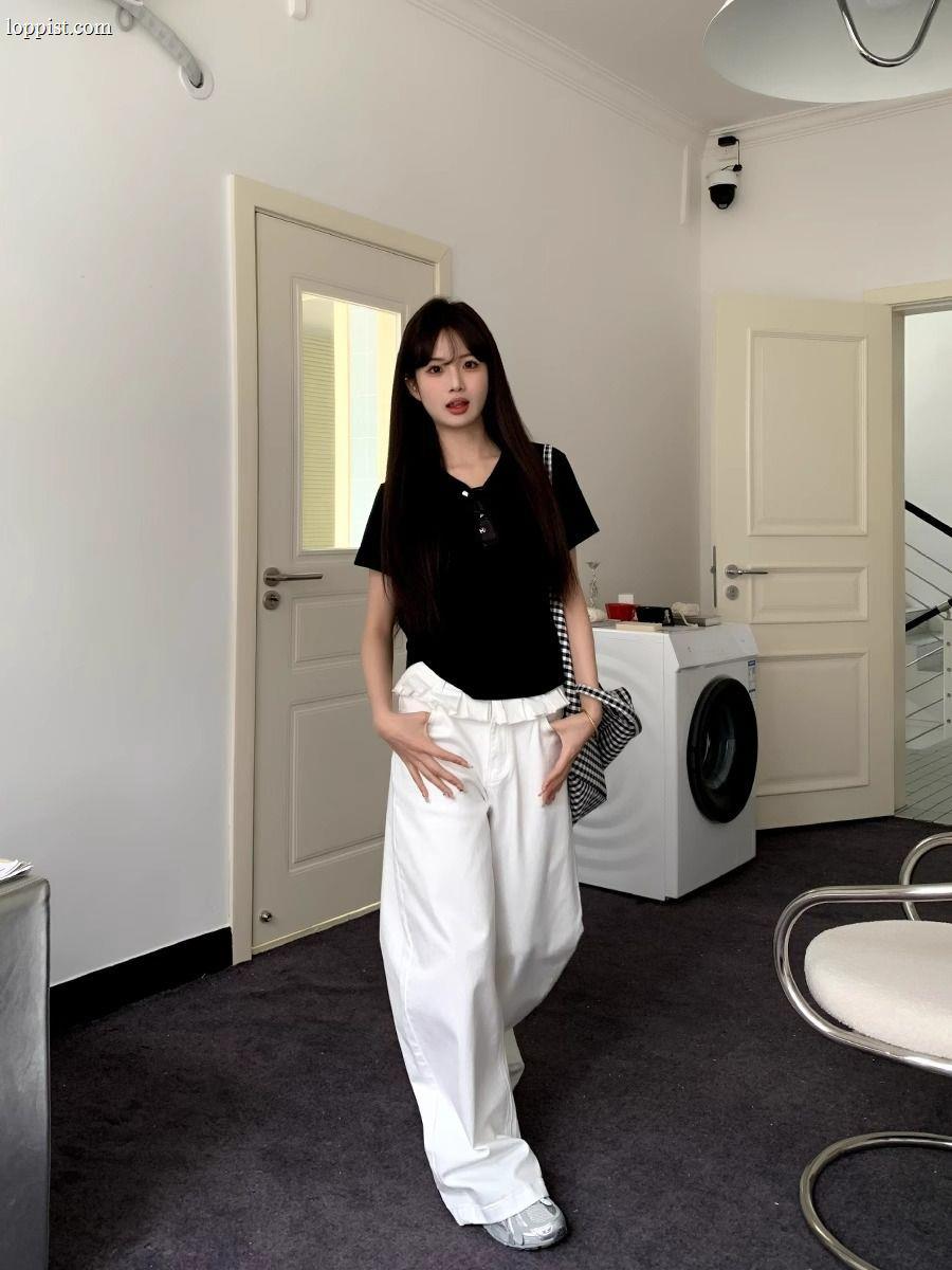 PAISLEY™ – Elegant Lace-Trimmed Wide-Leg Jeans