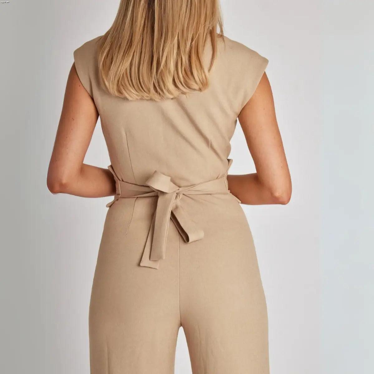 Elegant jumpsuit with Tailored Waist